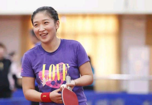 及社交媒体 及社交媒体