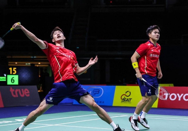 阿拉木图与 阿拉木图与