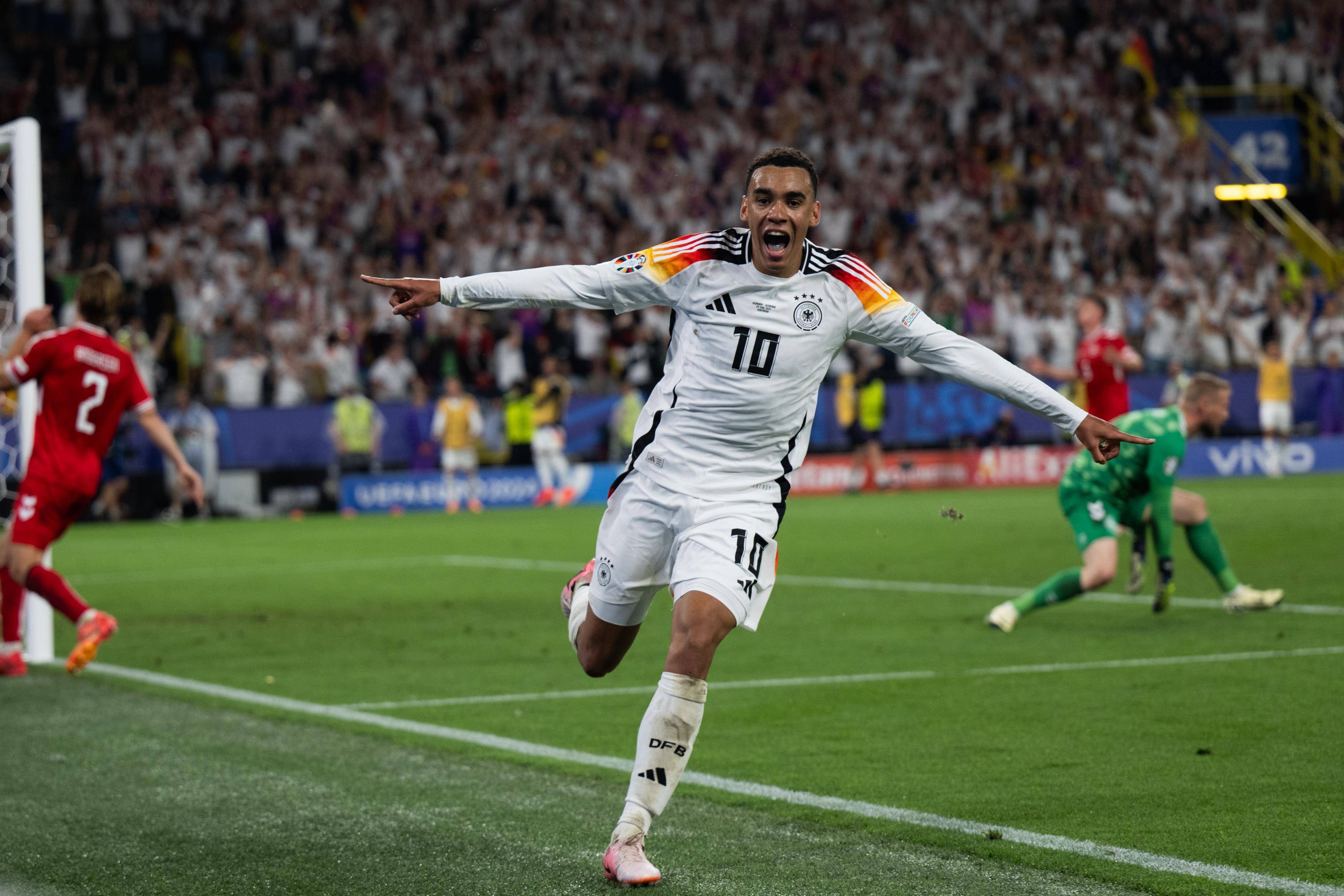 揭幕战进行 揭幕战进行