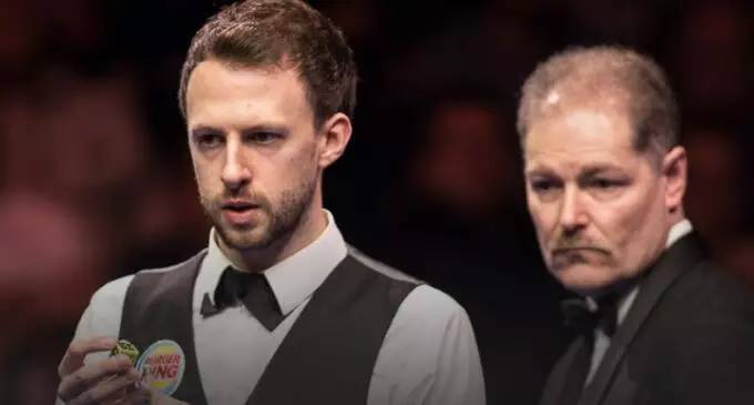 他以两个进 他以两个进