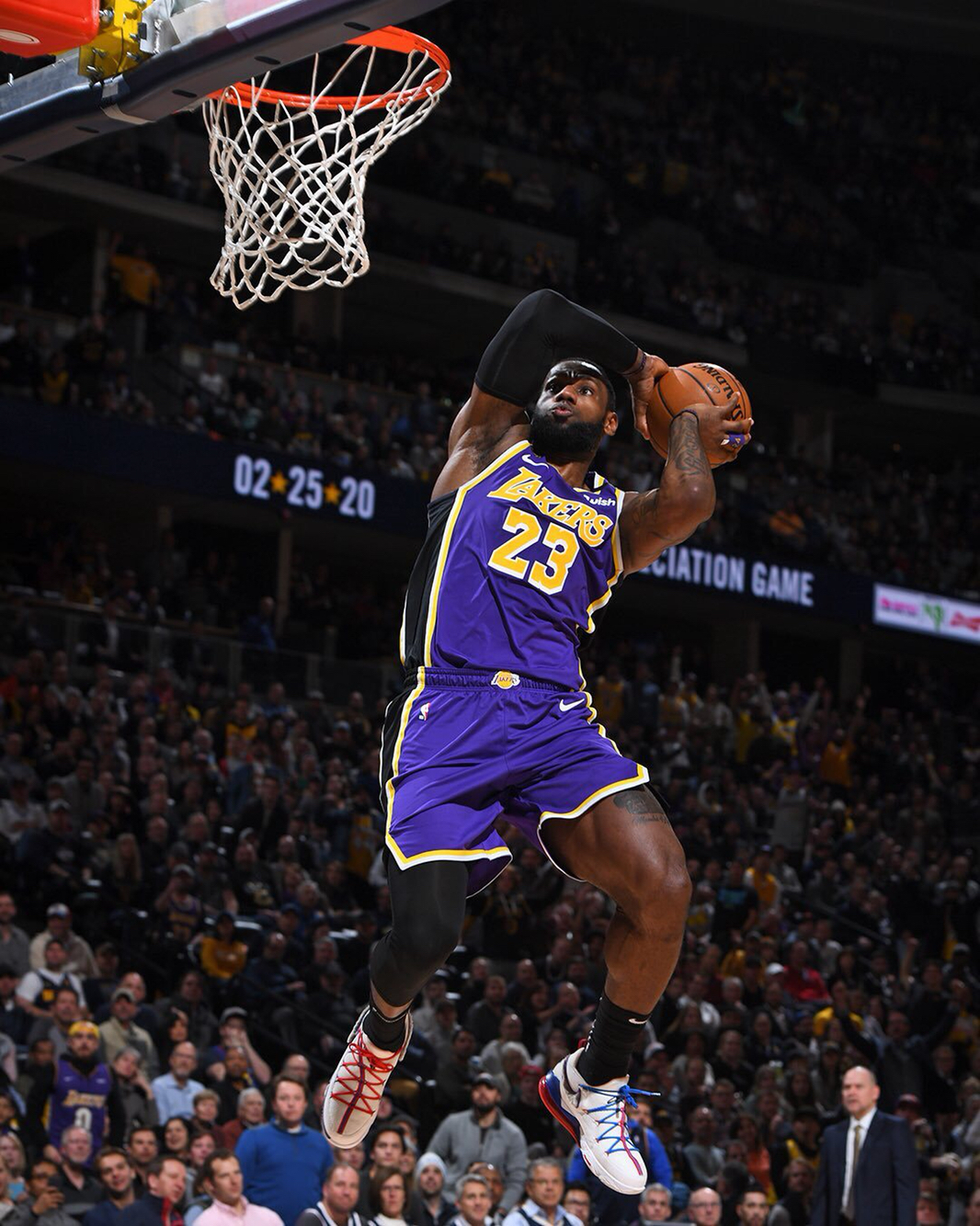 这背后有其 这背后有其