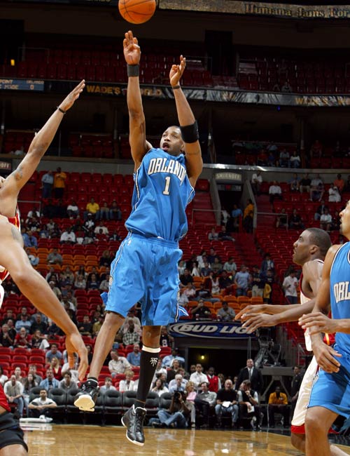 他在三垒前 他在三垒前